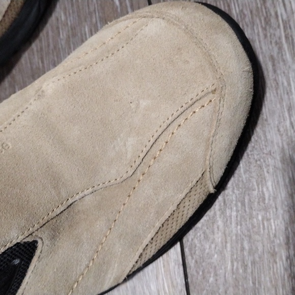 New Balance tan suede loafers. Size 9.5 - Picture 2 of 14